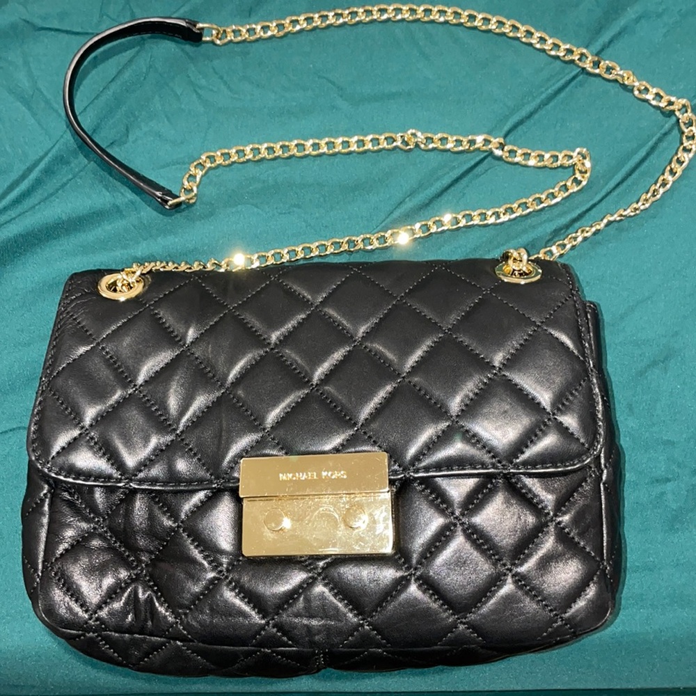 Micheal kors crossbody bag
